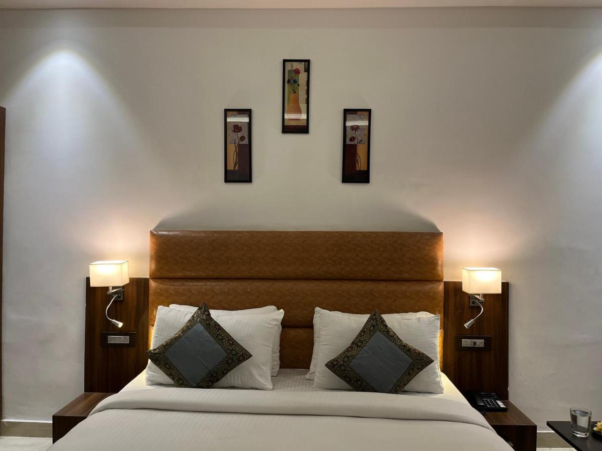 Hotel Kalawati Palace Varanasi Exteriör bild