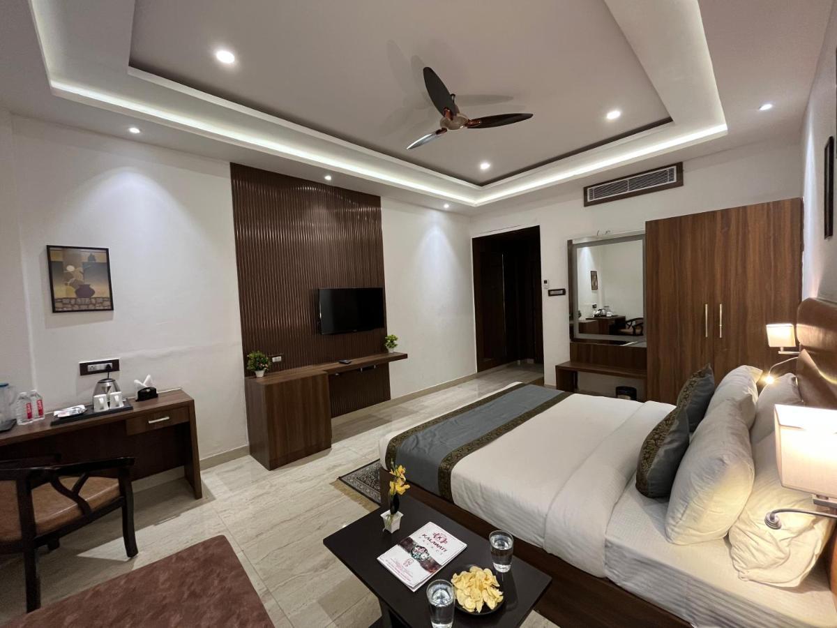 Hotel Kalawati Palace Varanasi Exteriör bild